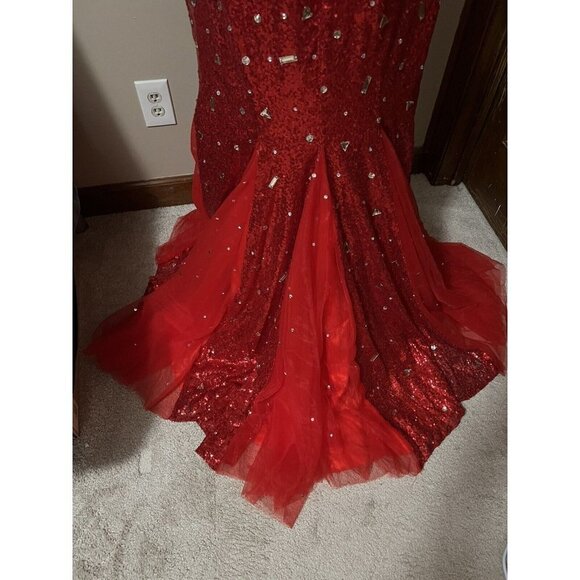 Long Red Sequin Dress with Corset Back Sweetheart Neckline Size Medium - Picture 4 of 9